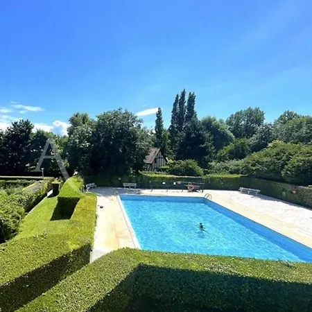 Апартаменты Cosy Avec Piscine Chauffee Ouverte Du 15-06 Au 15-09