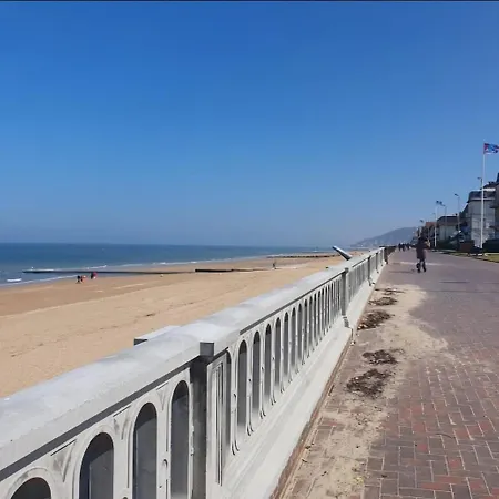 Cosy Avec Piscine Chauffee Ouverte Du 15-06 Au 15-09 Апартаменты Кабур