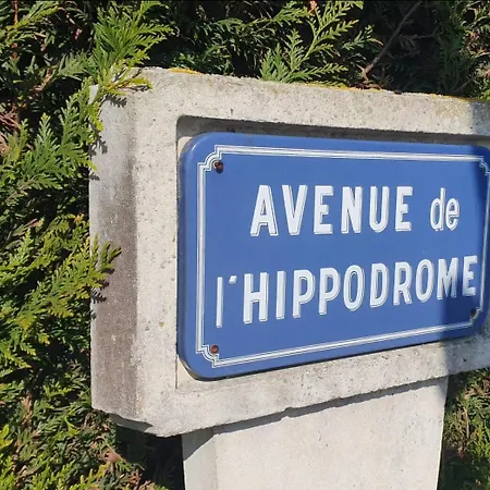 Cosy Avec Piscine Chauffee Ouverte Du 15-06 Au 15-09