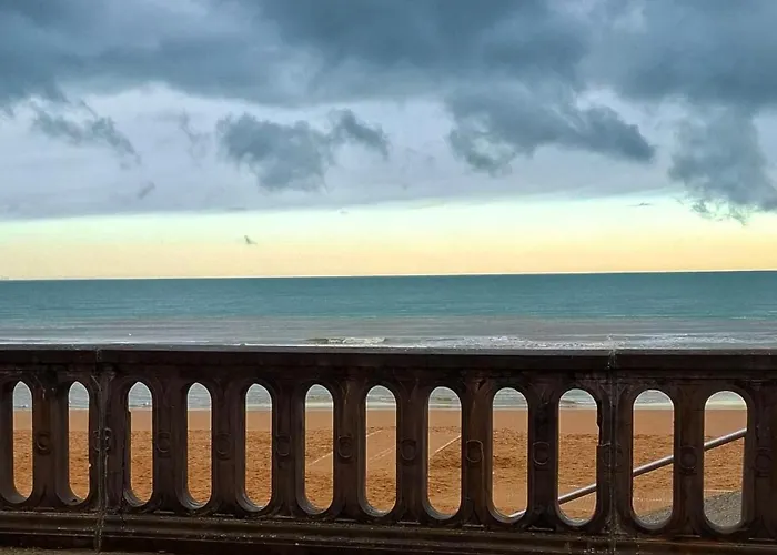 Cosy Avec Piscine Chauffee Ouverte Du 15-06 Au 15-09 Appartement Cabourg